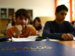 PROFESORI - GREVA DE AVERTISMENT
