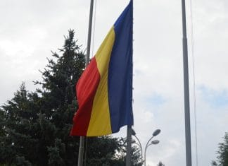 Ziua Drapelului Național celebrată la Suceava cu ceremonial militar și religios în Piața Tricolorului
