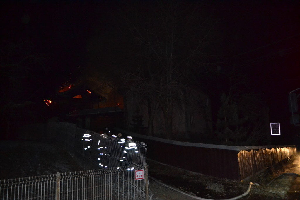 pensiune incendiu pompieri noaptea (1)