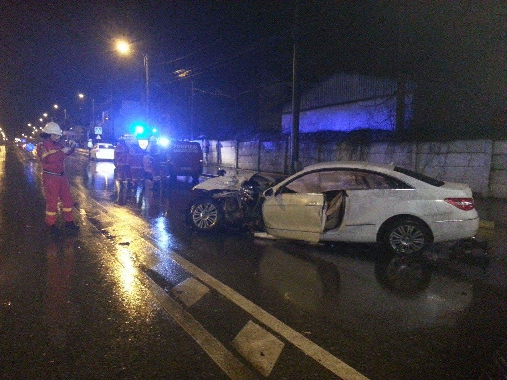 stalp iluminat accident isu smurd (3)