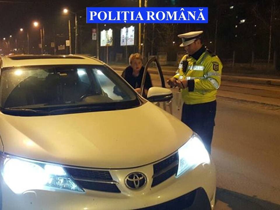 politie masina sofer
