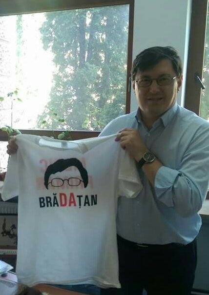 bradatan tricou