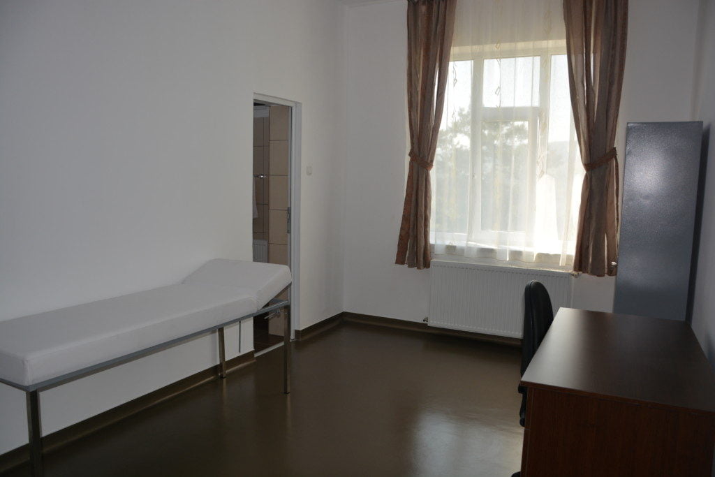 Todiresti centru nechifor adomnitei batrani bolnavi spital salon (43)