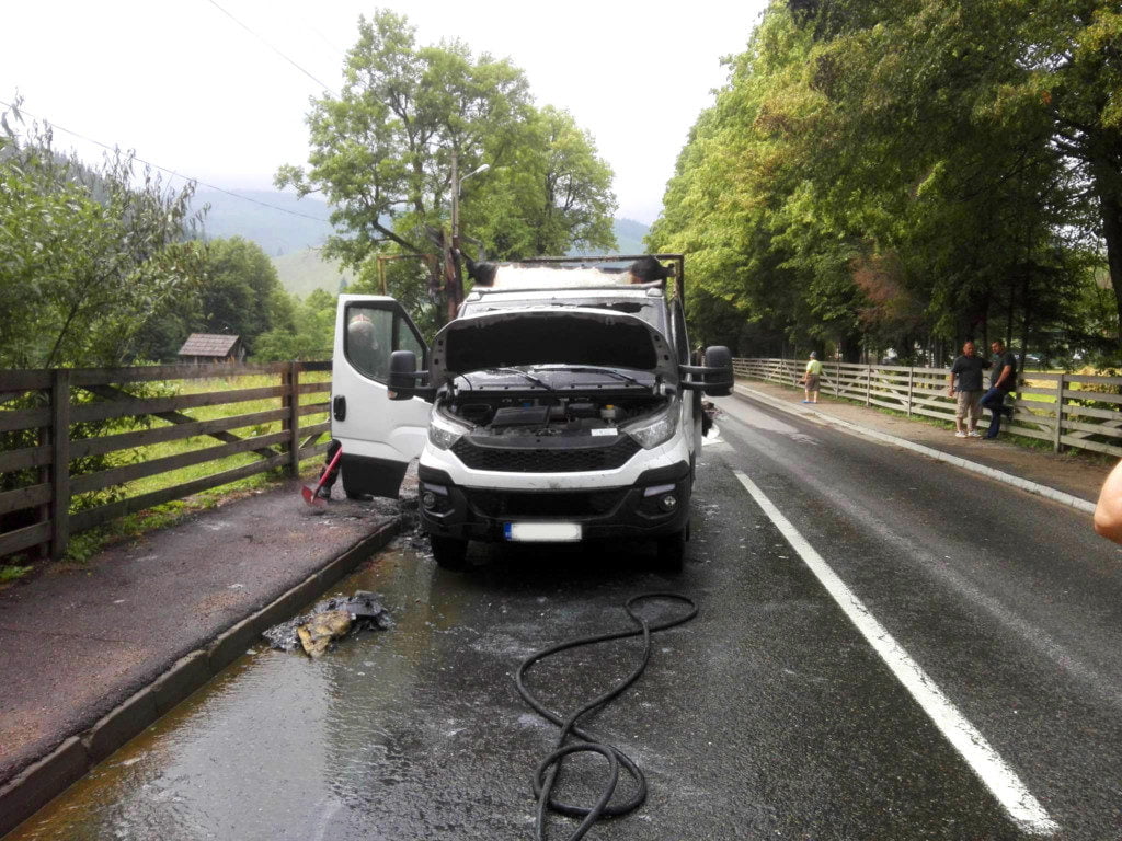 autoutilitara remorca incendiu isu masina dn 17 (5)