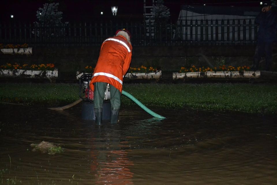 interventie pompieri inundatii