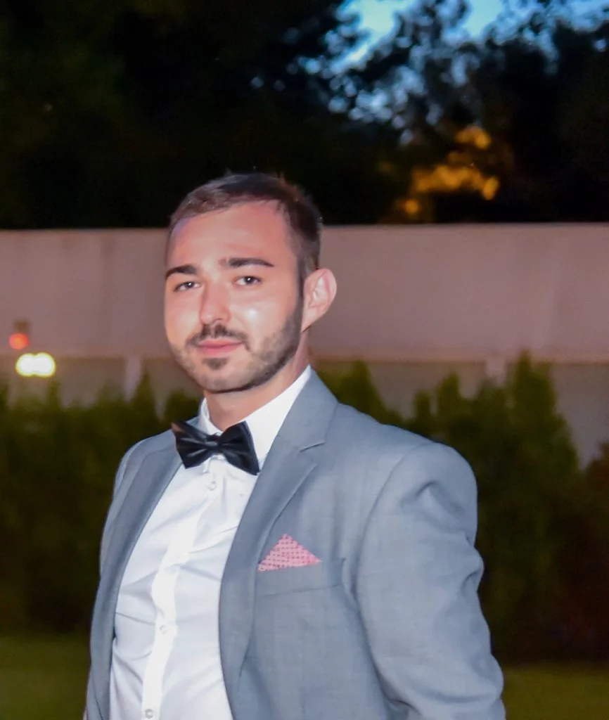 Poza - Andrei Tolescu