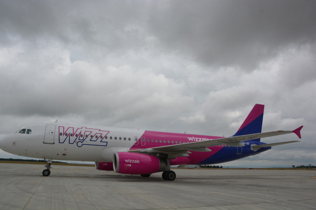 Flutur wizz avion dansatori buciume (102)