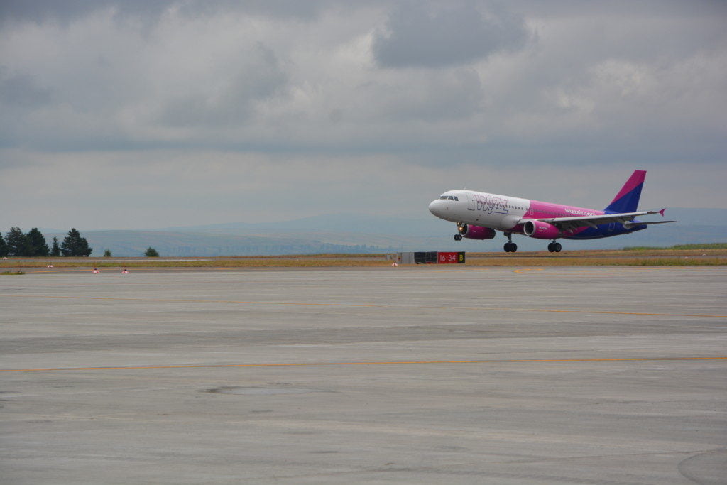 Flutur wizz avion dansatori buciume (51)