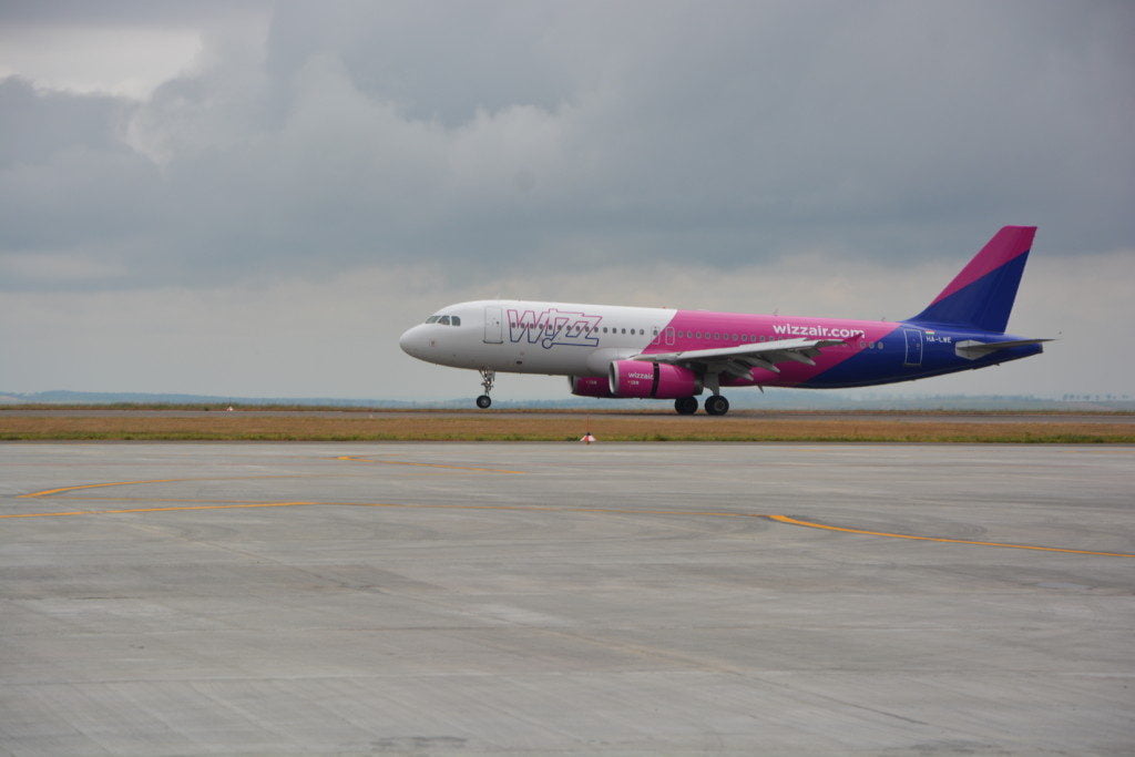 Flutur wizz avion dansatori buciume (55)