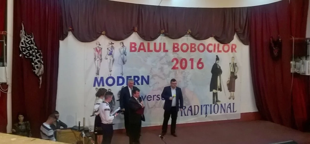 balul-bobocilor-liceul-tehnologic-cajvana-14