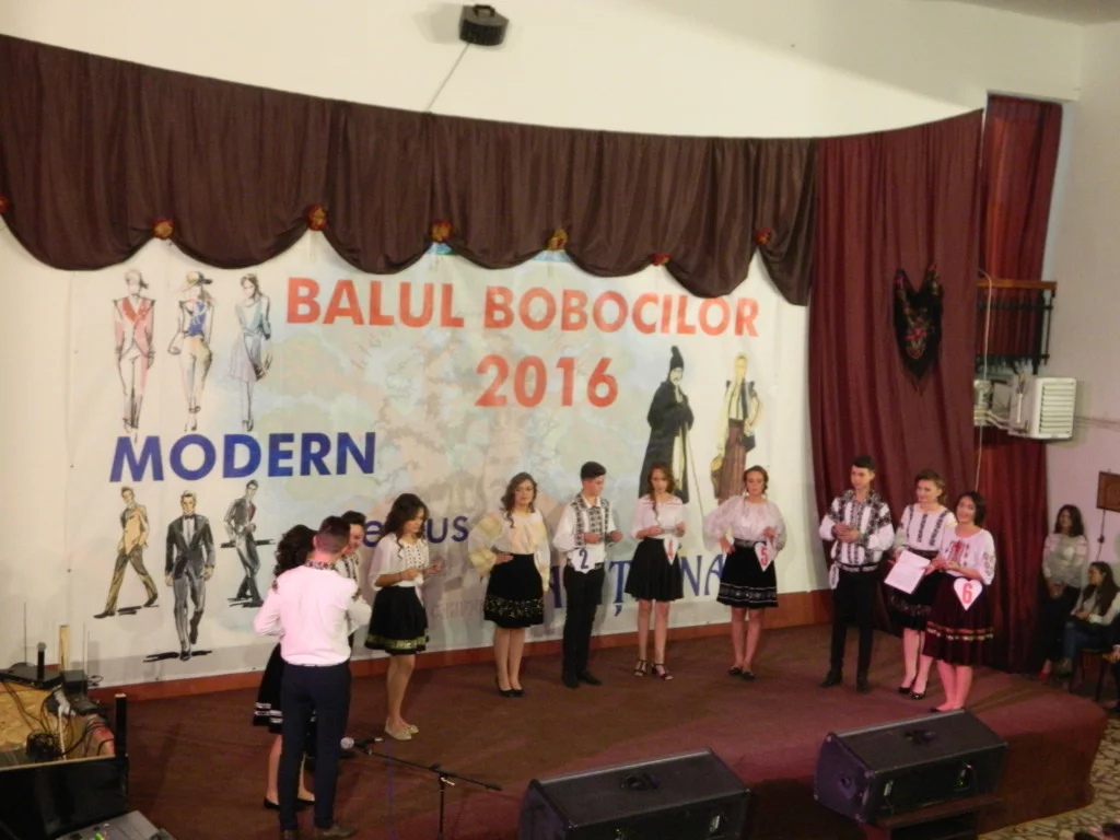 balul-bobocilor-liceul-tehnologic-cajvana-7