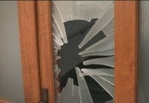 Conflict între vecini la Rădăuți din cauza muzicii ascultată la volum mare. Poliția a intervenit după ce a fost sesizată de un bărbat pentru amenințare