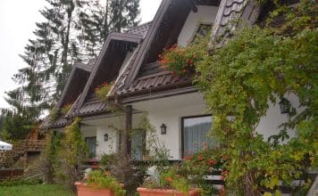 De la profit la supraviețuire: hotelierii de la munte resimt scăderea bugetelor de vacanță