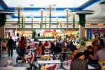 Zona de food din Shopping City Suceava