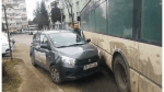 Blocaj areni sofer vesel