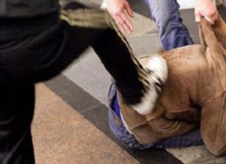 Agresiune și tâlhărie în parcarea Iulius Mall Suceava: trei bărbați reținuți, apoi puși sub control judiciar după ce instanța a refuzat arestarea preventivă