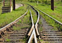 MVI critică strategia de dezvoltare a infrastructurii feroviare: Linia spre Suceava e a patra din țară la trafic, fără bani de modernizare integrală. Sub 1% din finanțarea coridoarelor feroviare merge explicit pe flancul estic.