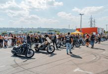 Spectacolul moto din cadrul Bucovina Motor Fest are loc la Iulius Mall. Vino să vezi cele mai spectaculoase acrobații pe două roți!