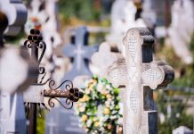 Consiliul Local Suceava urmează să aprobe betonarea aleilor din extinderea Cimitirului Pacea