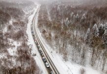 ANM emite cod galben de vânt puternic în zona de munte și avertizează că urmează vreme cu ploi importante cantitativ, ninsori la munte și răcire accentuată în toată țara