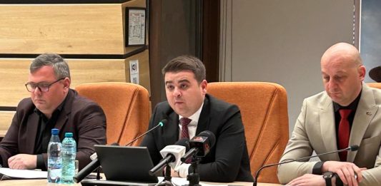 CJ Suceava aprobă asocierea cu orașul Cajvana pentru construirea unui centru medical zonal în locul vechiului dispensar