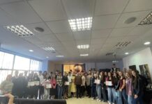 „Dansând prin Timp”: Elevii din Vicovu de Sus au readus la viață un secol de patrimoniu audiovizual