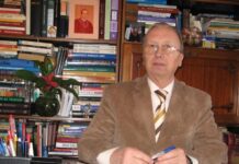 Comunitatea academică suceveană deplânge trecerea la cele veșnice a profesorului universitar Dumitru Vitcu