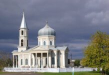Activistul bucovinean Anatol Popescu: 127 de parohii românești din Ucraina, amenințate cu închiderea sau confiscarea bunurilor după interzicerea Mitropoliei Kievului (Patriarhia Moscovei)