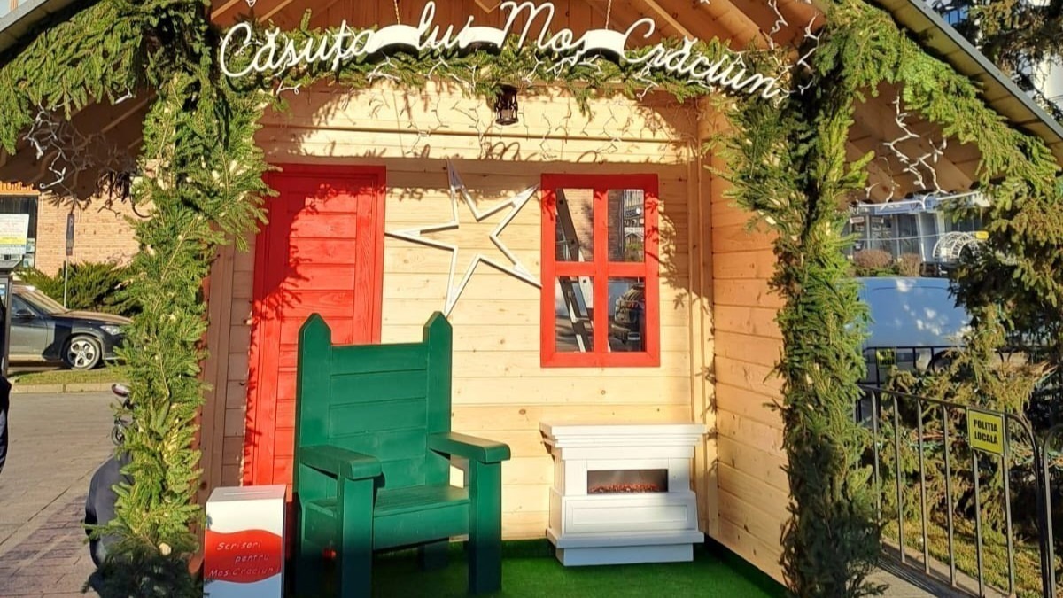 Moș Crăciun își deschide căsuța în centrul Sucevei: Copiii pot lăsa scrisori și primi cadouri până pe 23 decembrie