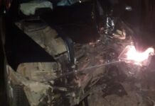 Accident rutier în comuna Brodina: Trei tineri răniți după ce mașina a intrat într-un copac