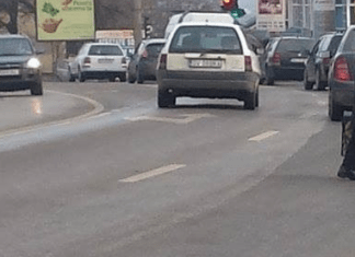 Două femei de 82 de ani, lovite de autoturisme în timp ce traversau imprudent strada în Vatra Dornei și Horodnic de Sus
