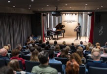 Cel mai modern auditorium din Suceava, inaugurat de Fundația Umanitară ASSIST la Colegiul de Artă “Ciprian Porumbescu”