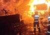 Incendiu la o gospodărie din Oniceni – flăcările au cuprins casa și adăpostul de animale. Proprietarul a suferit un atac de panică