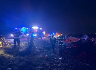 Accident rutier GRAV pe DN2, la Pătrăuți: Un bărbat decedat după descarcerare, altul încarcerat și rănit grav, după o coliziune între două autoturisme