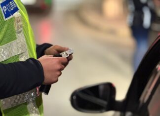 Patru șoferi prinși băuți la volan într-o singură zi în județul Suceava. Concentrații de până la 1,40 mg/l alcool pur în aerul expirat