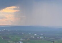 Cod galben de vreme severă imediată în zona joasă a județului Suceava: averse torențiale, grindină și vânt puternic