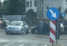 Accident în Zamca: O șoferiță de 20 de ani nu a cedat trecerea și a fost acroșată de mașina unei șoferițe de 23 de ani