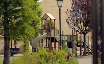 Spațiu de joacă pentru copii în parcul Iulius Mall