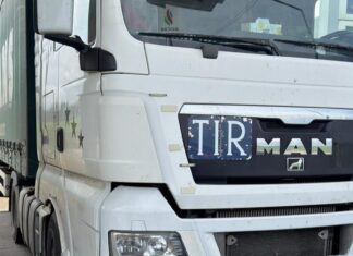 Șofer de TIR cu sticla de vodcă în portieră, depistat cu 1,19 mg/l alcool la volan pe DN2-E85, la Drăgușeni