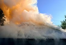Incendiu la o gospodărie din Horodnic de Sus: acoperișul casei, distrus de flăcări