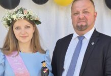 Ecaterina Lăzăroi, șefă de promoție cu media 10 la Școala Gimnazială „Constantin Blănaru” din Cornu Luncii