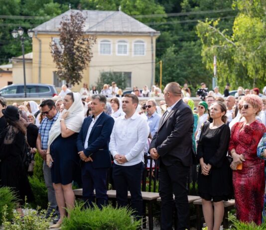 Președintele CJ Suceava, Gheorghe Șoldan, la hramul Mănăstirii „Sfântul Ilie” din Șcheia