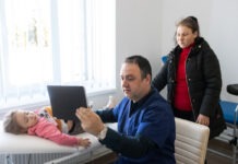 Salvați Copiii: 14 cabinete de medicină de familie din județul Suceava, dotate cu aparatură modernă prin programul „Primul pas spre sănătate”