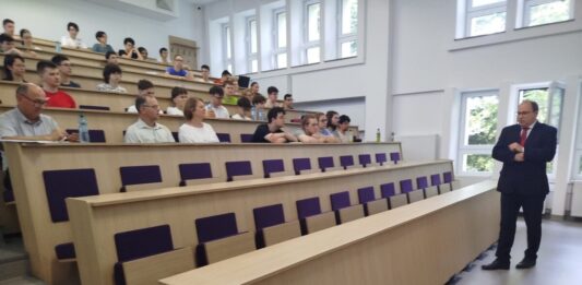 Loturile restrânse de juniori și seniori pentru Olimpiadele Internaționale de Astronomie și Astrofizică 2026 au fost selectate la Suceava