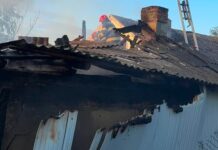 Incendiu la o locuință din Petia, comuna Bunești. A ars bucătăria de vară și o parte din casă