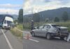 Coliziune între o autoutilitară și un autoturism, pe raza localității Frasin. Doi tineri au fost transportați la spital