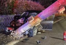 Șoferul care a intrat cu mașina într-un stâlp la Fălticeni a murit la spital