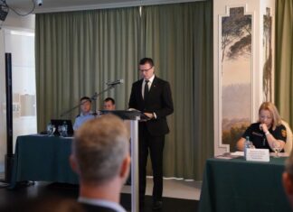 Prefectul de Suceava, Bogdan Păstrăv, la deschiderea proiectului BRIDGE 2 de cooperare transfrontalieră în domeniul intervențiilor de urgență: reprezintă o investiție importantă în creșterea siguranței comunităților și în dezvoltarea capacității structurilor de intervenție de a răspunde eficient situațiilor de urgență