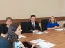 Ședință la Prefectura Suceava pe tema combaterii discriminării. Dialog cu comunitățile de romi, înainte de noul an școlar