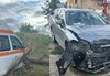 Accidentul cu o ambulanță aflată în misiune la Ipotești: O femeie a ieșit cu mașina din parcarea unui supermarket fără să acorde prioritate